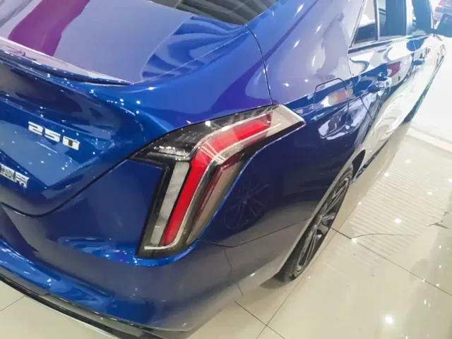 Cadillac CT4 — Фото автомобиля 7