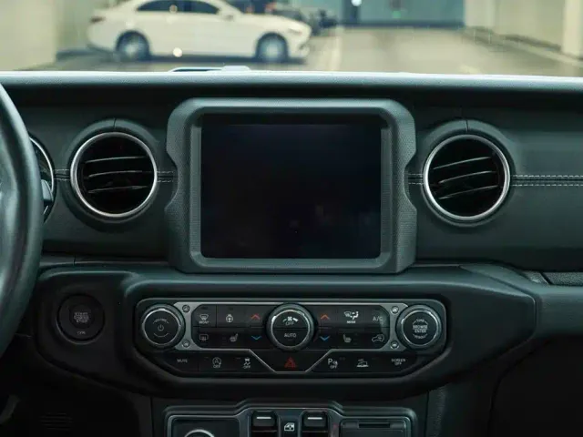 Jeep Gladiator 2022 3.6L Pioneer Edition — Фото автомобиля 18