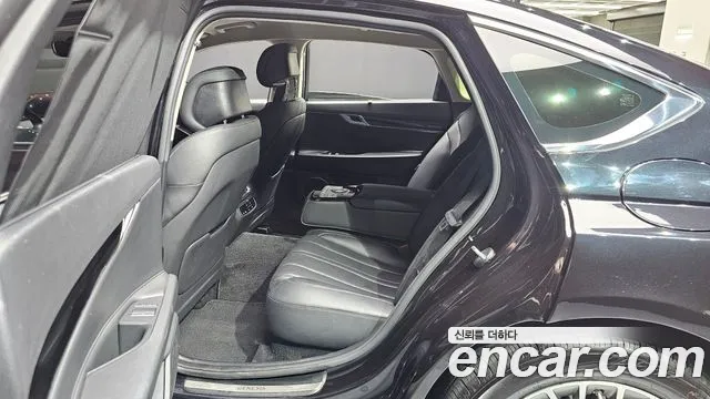 Genesis G80 Бензин 2.5 турбо AWD — Фото автомобиля 12