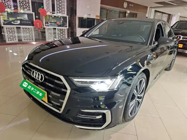 Фотография автомобиля — Audi A6L