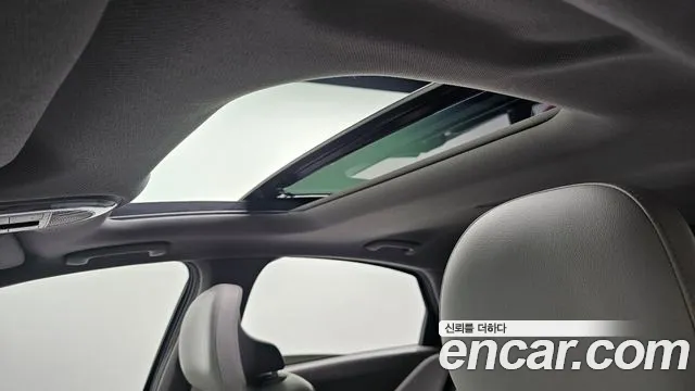 Hyundai Ioniq 6 — Фото автомобиля 24