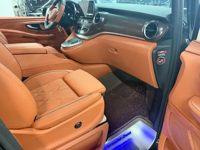 Mercedes-Benz V-Class — Фото автомобиля 9