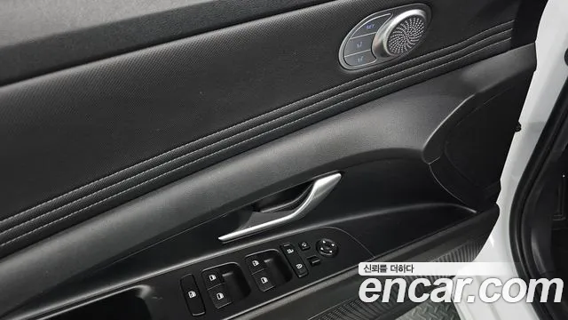 Hyundai AVANTE Avante (CN7) — Фото автомобиля 17
