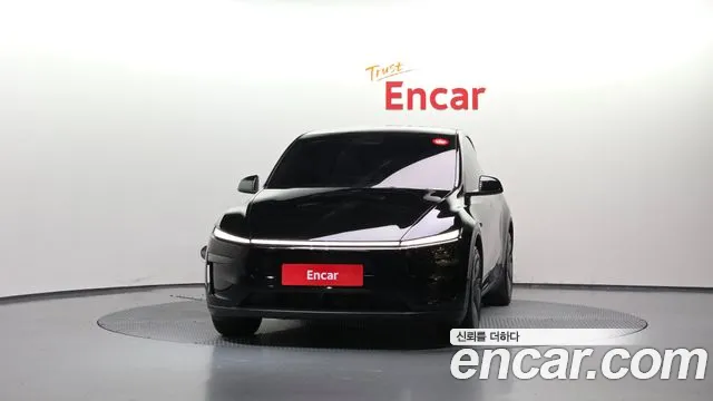 Tesla Model Y — Фото автомобиля 3