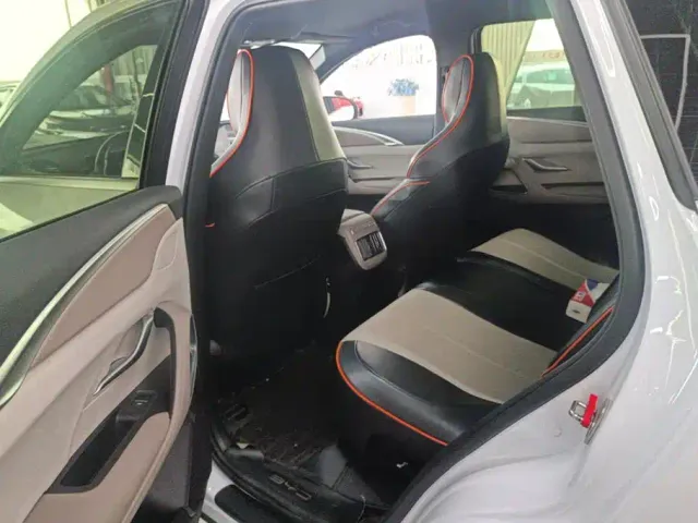 BYD Song Pro — Фото автомобиля 11