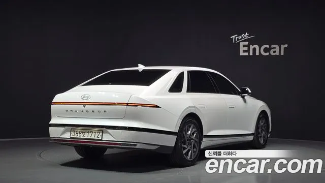 Hyundai Grandeur Grandeur (GN7) 3.5 LPG 2WD (Такси) — Фото автомобиля 2