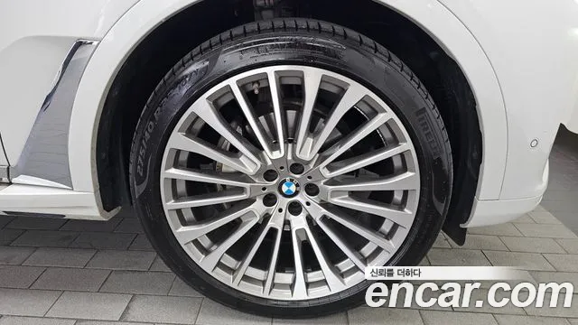 BMW X7 — Фото автомобиля 18