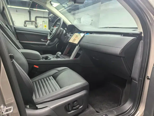 Land Rover Discovery Sport — Фото автомобиля 5