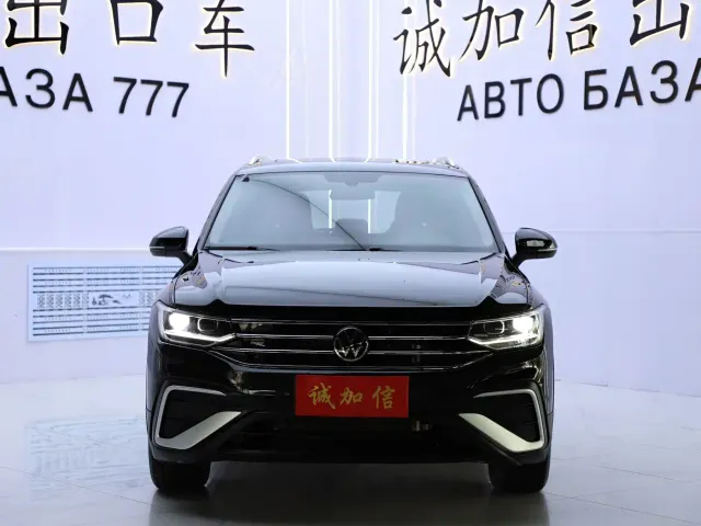 Volkswagen Tiguan L — Фото автомобиля 2