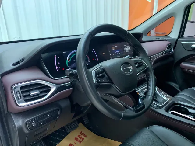 GAC Trumpchi M6 — Фото автомобиля 12