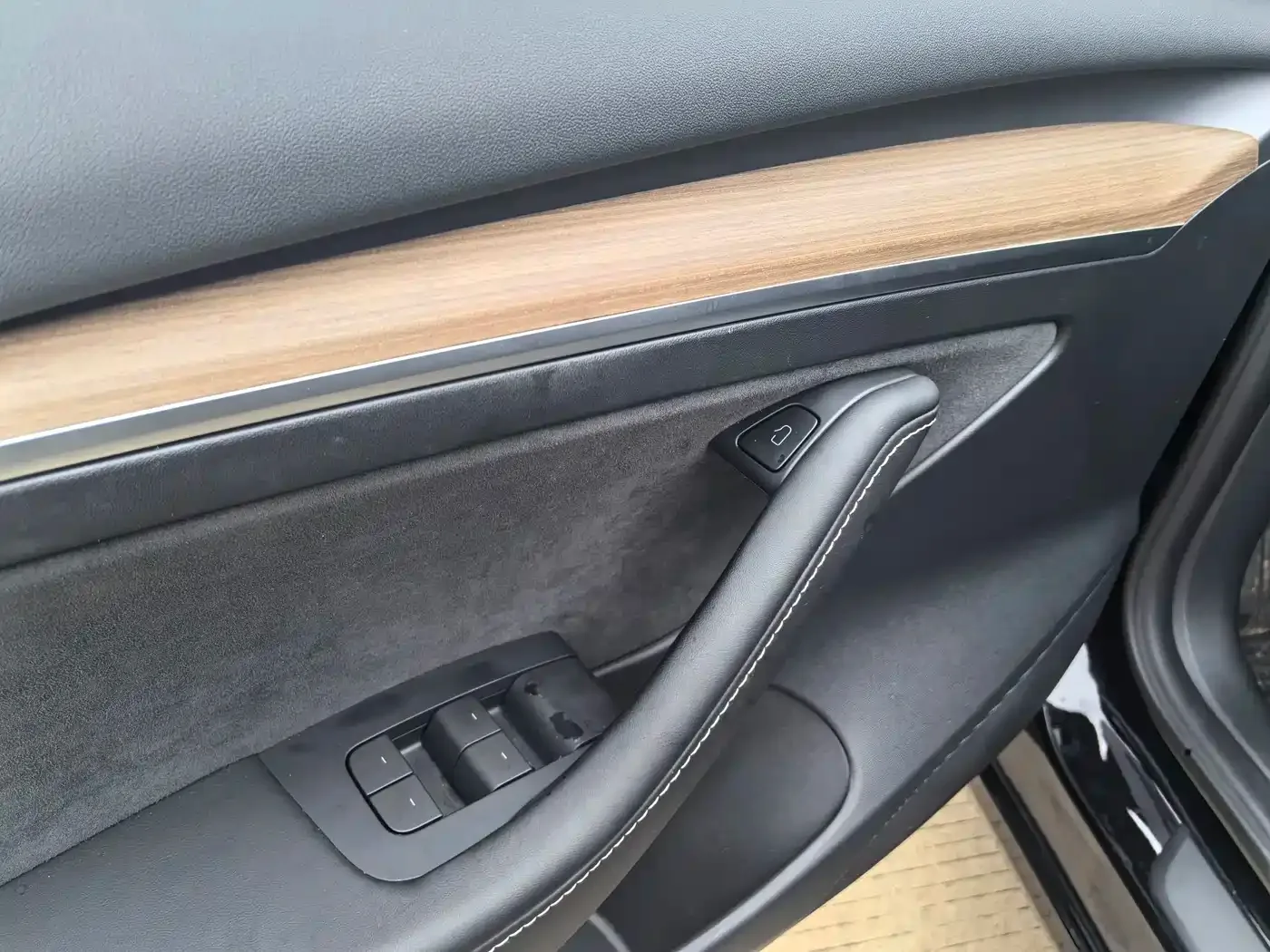 Tesla Model 3 2022 Model Rear-Wheel Drive Version — Фото автомобиля 26