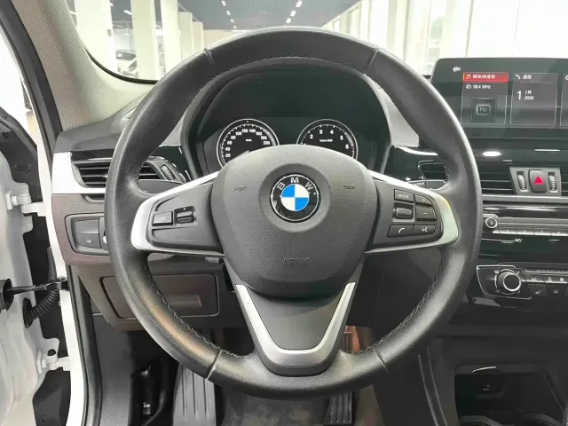 BMW X1 — Фото автомобиля 8