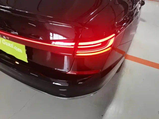 Volkswagen Passat — Фото автомобиля 7