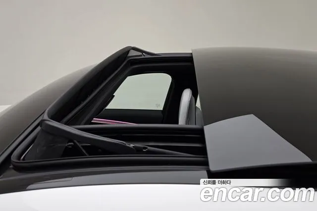 Mercedes-Benz E-Class — Фото автомобиля 12