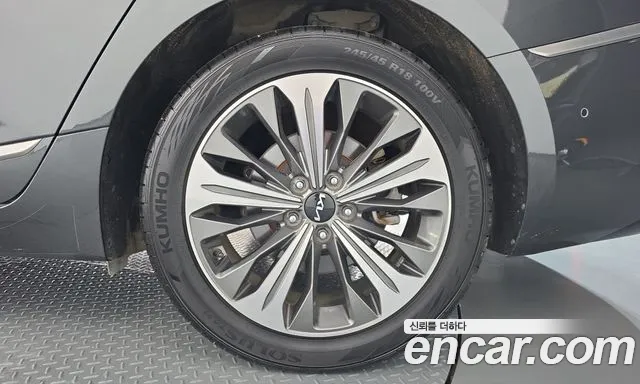 Kia K8 Hybrid — Фото автомобиля 6