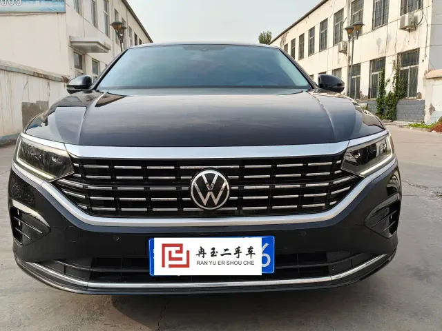 Volkswagen Passat — Фото автомобиля 3