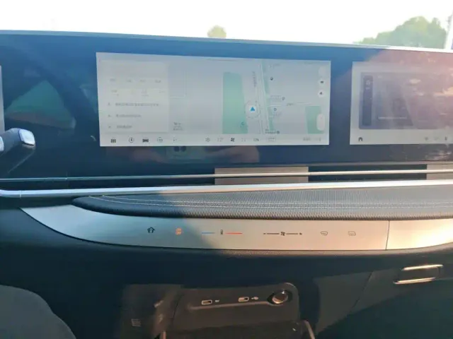 Maxus G90 — Фото автомобиля 12