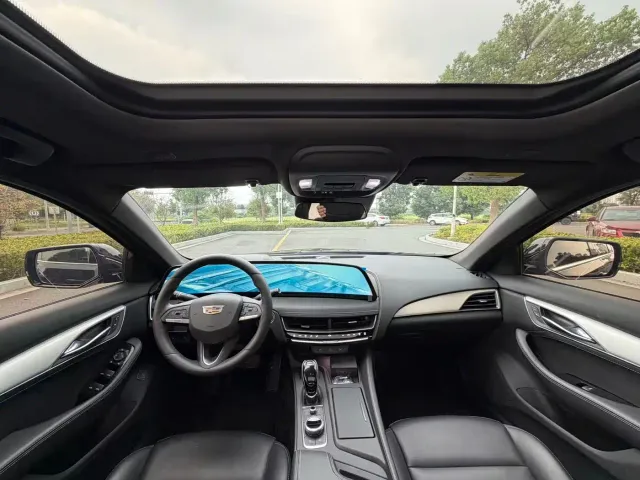 Cadillac CT5 — Фото автомобиля 8
