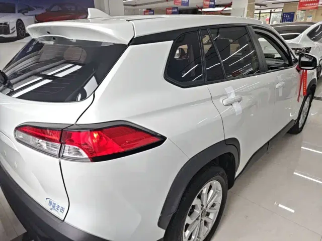 Toyota Frontlander — Фото автомобиля 6