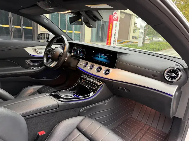 Mercedes-Benz E-Class — Фото автомобиля 5
