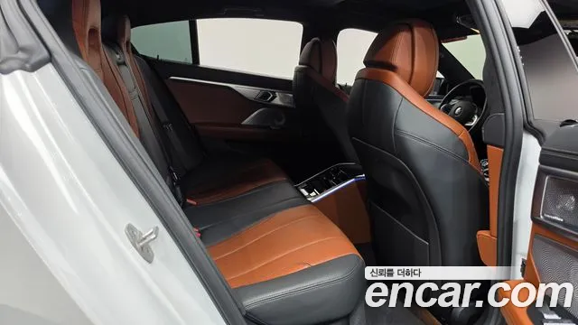 BMW 8 Series G15 — Фото автомобиля 17
