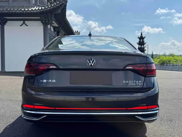 Volkswagen Sagitar — Фото автомобиля 5