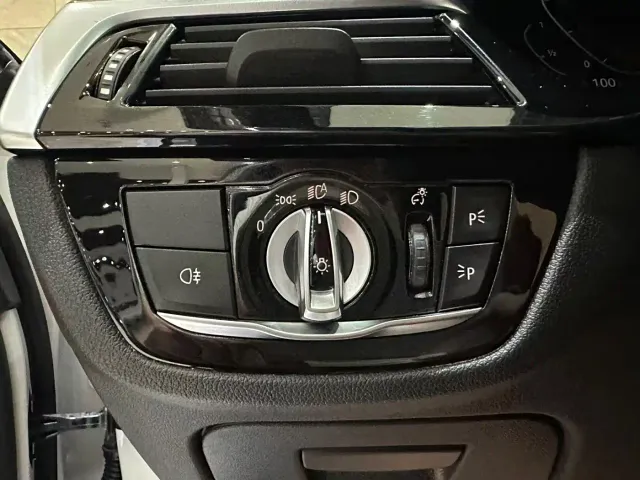 BMW 5 Series — Фото автомобиля 12