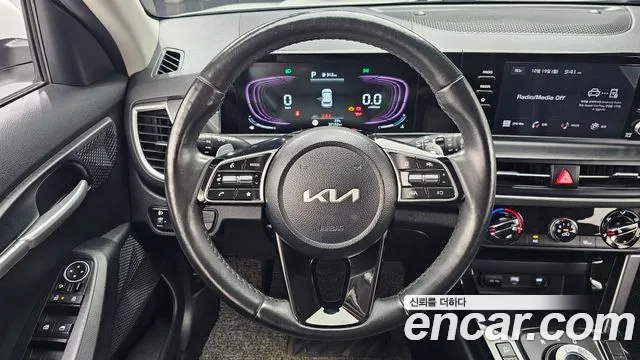 Kia Seltos — Фото автомобиля 13