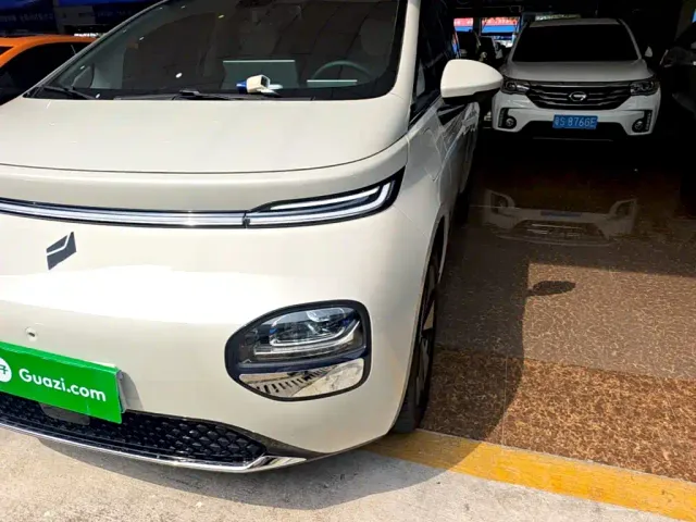 Baojun Cloud — Фото автомобиля 23
