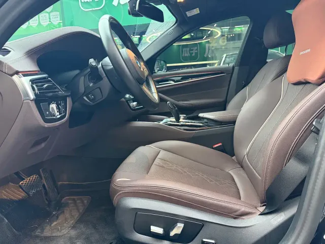 BMW 5 Series — Фото автомобиля 4