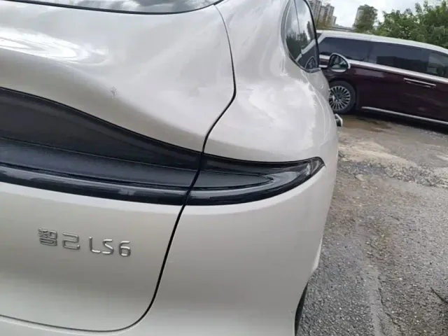 IM Motors LS6 — Фото автомобиля 7