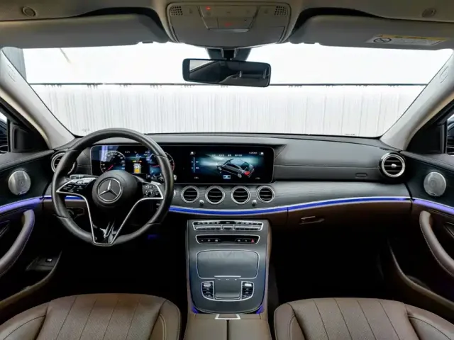 Mercedes-Benz E-Class — Фото автомобиля 15