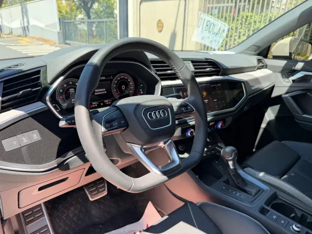 Audi Q3 — Фото автомобиля 9