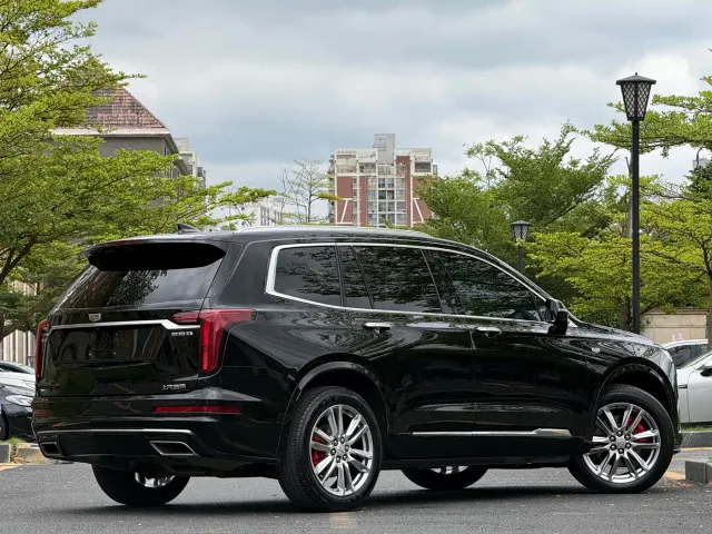 Cadillac XT6 — Фото автомобиля 6