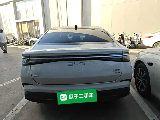 BYD Seal 07 DM-i — Фото автомобиля 5