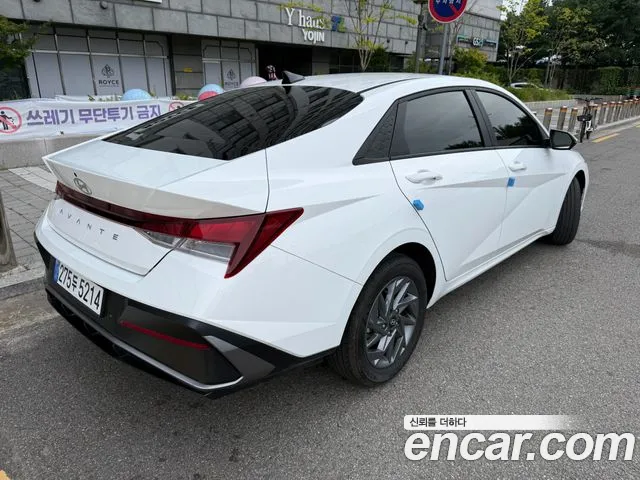 Hyundai Avante CN7 — Фото автомобиля 3