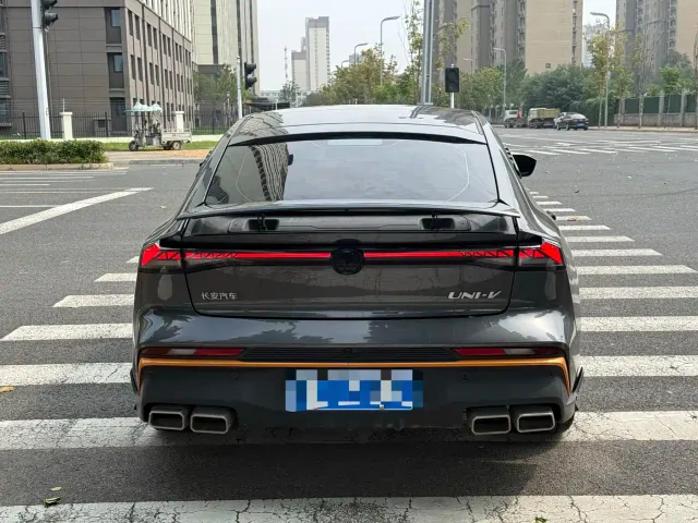 Changan UNI-V — Фото автомобиля 8