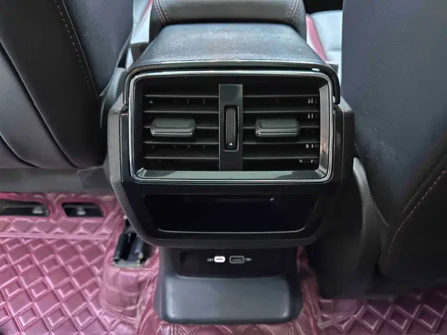 Skoda Karoq — Фото автомобиля 21