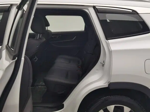 Chery Tiggo 8 — Фото автомобиля 15