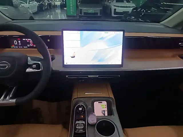 GAC Trumpchi E8 — Фото автомобиля 12