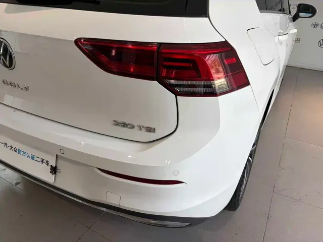 Volkswagen Golf — Фото автомобиля 11