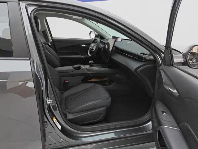 Changan Qiyuan A05 — Фото автомобиля 8