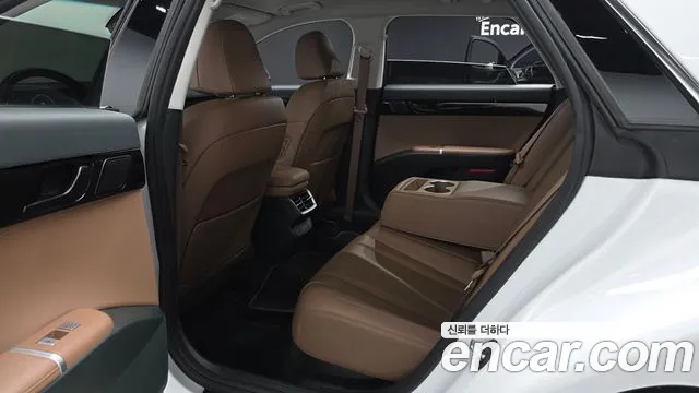Hyundai Grandeur GN7 — Фото автомобиля 17