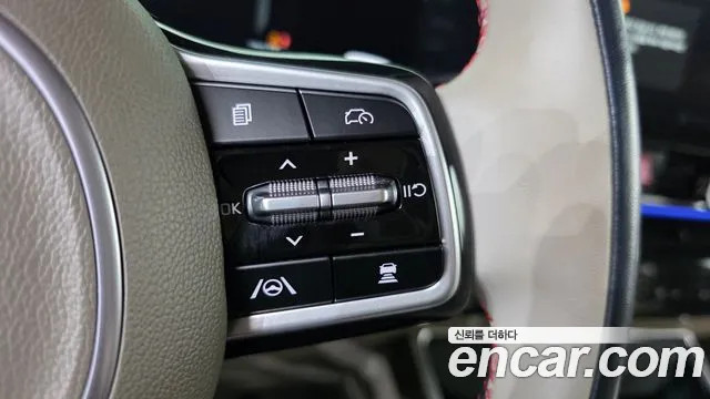 Kia Carnival Generation 4 — Фото автомобиля 23