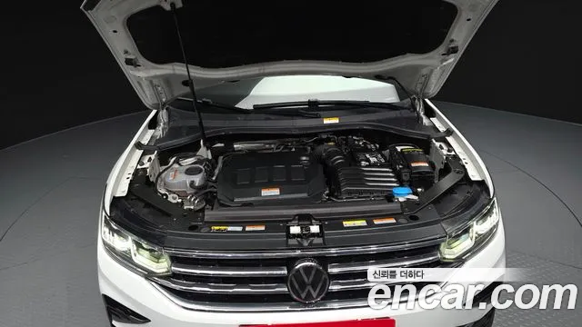 Volkswagen Tiguan — Фото автомобиля 9