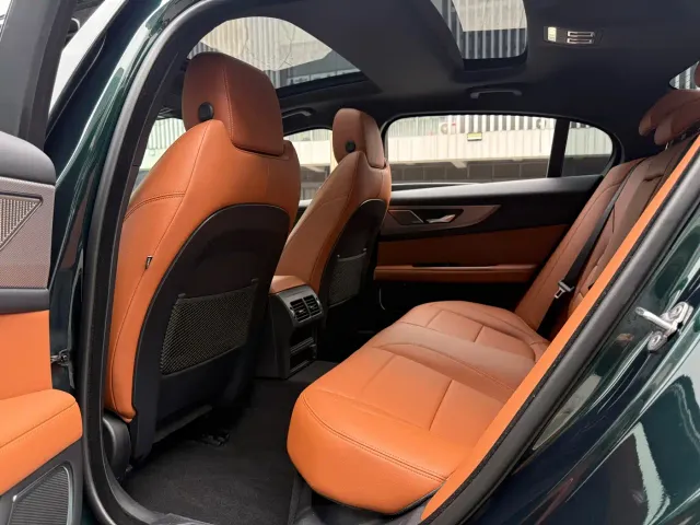 Jaguar XEL — Фото автомобиля 22