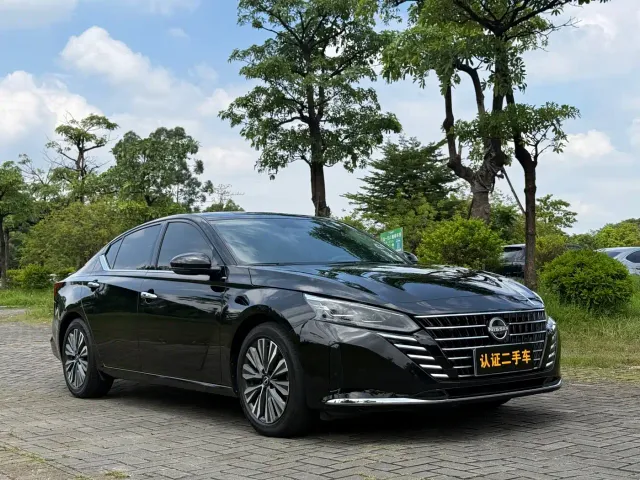Nissan Teana — Фото автомобиля 3