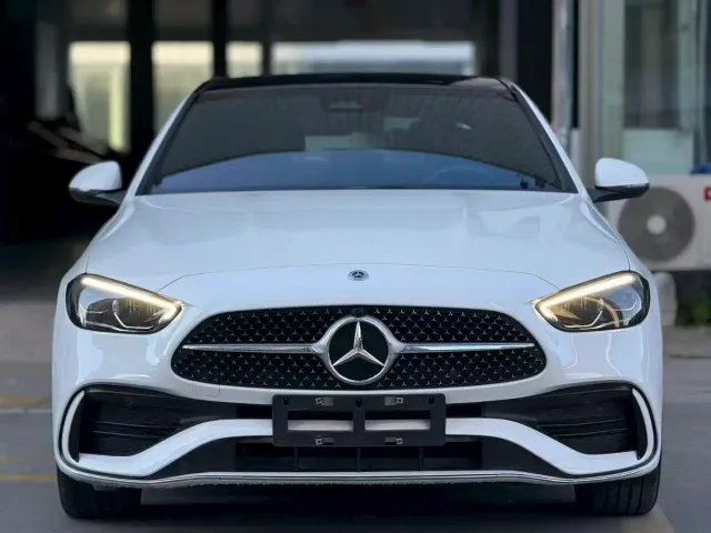 Mercedes-Benz C-Class — Фото автомобиля 2