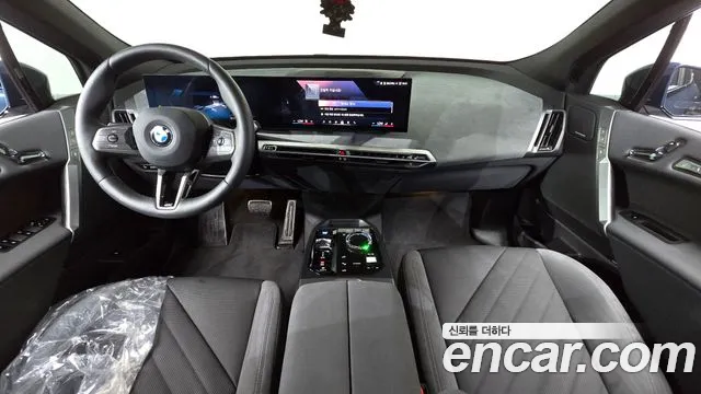 BMW iX — Фото автомобиля 7