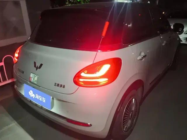 Wuling Bingo — Фото автомобиля 3